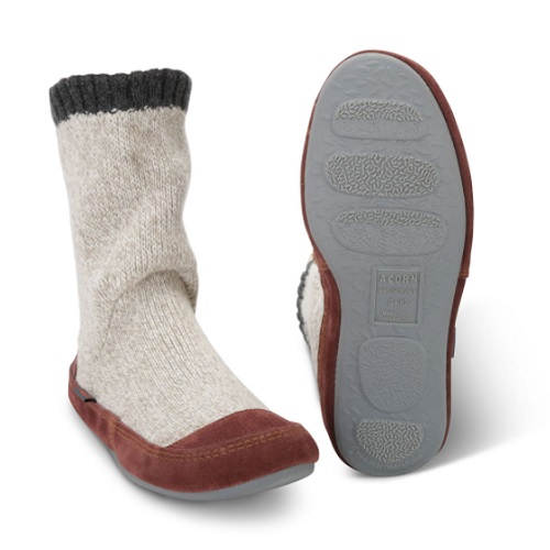 Astronaut's Slipper Socks1